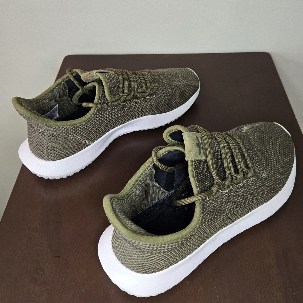 Adidas Army Green Knit Sneakers - Boys 6 or Womens 7.5 - Picture 4 of 11
